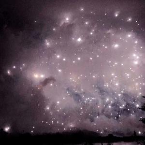 边境玩越南小女孩纪实
